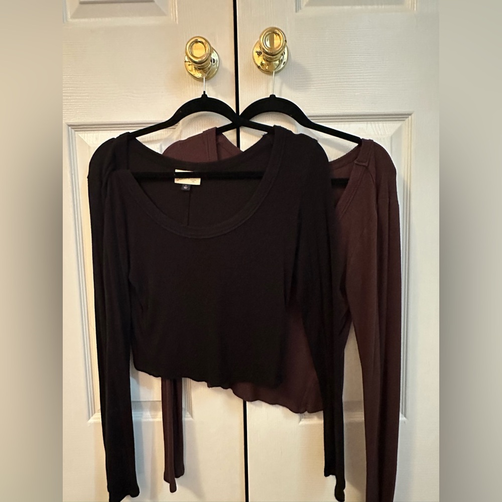 Universal Thread Ribbed Long Sleeve Scoop Neck T-Shirt (1 Black, 1 Brown)